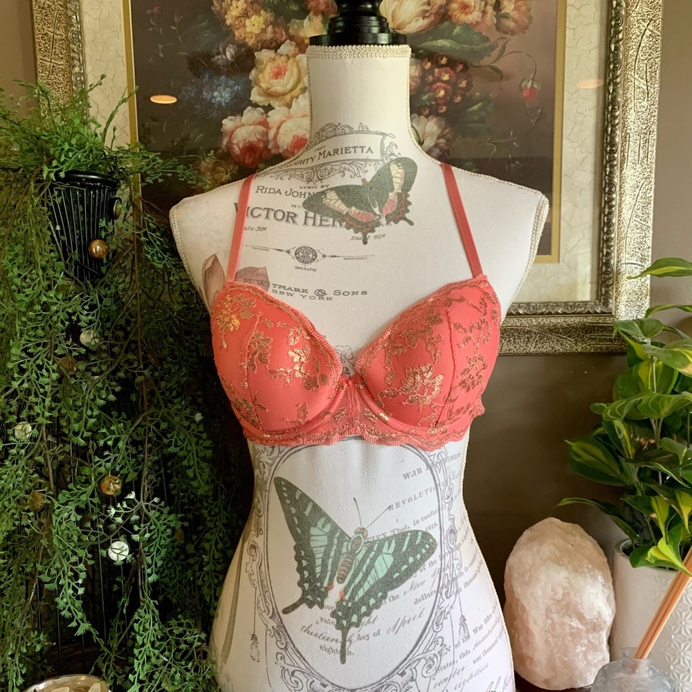 Victoria secrets bra